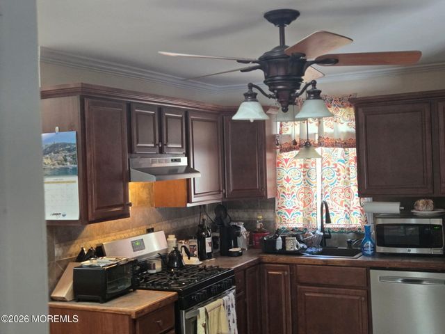 267 Seeley Avenue, Keansburg, NJ 07734