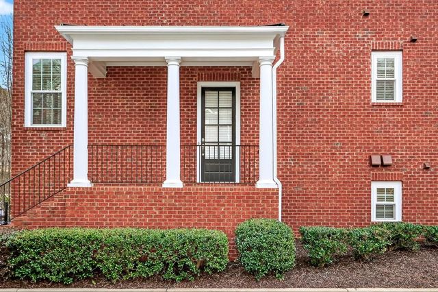 7205 Lowery Oak Drive, Roswell, GA 30075