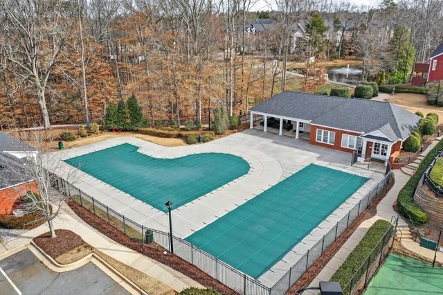 7205 Lowery Oak Drive, Roswell, GA 30075