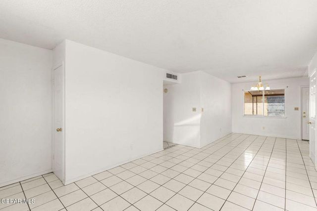 11701 HENRY PHIPPS Drive, El Paso, TX 79936