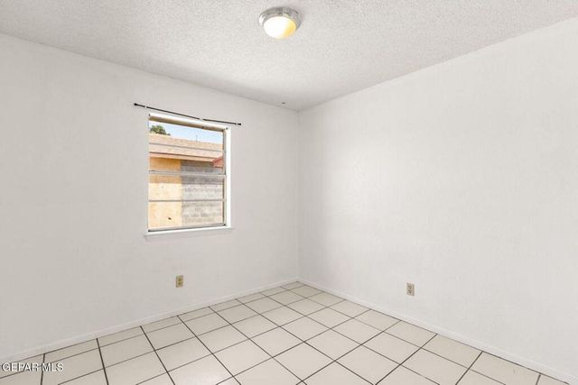 11701 HENRY PHIPPS Drive, El Paso, TX 79936