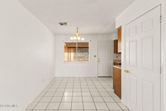 11701 HENRY PHIPPS Drive, El Paso, TX 79936