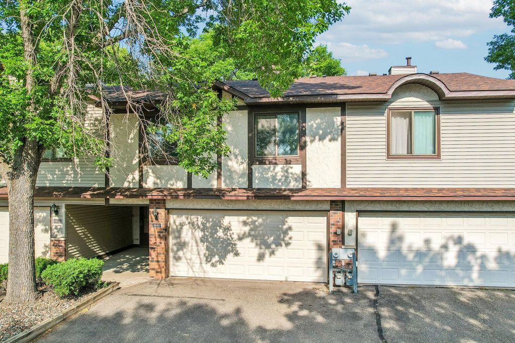 8840 N Maplebrook Court, Brooklyn Park, MN 55445 — photo 3