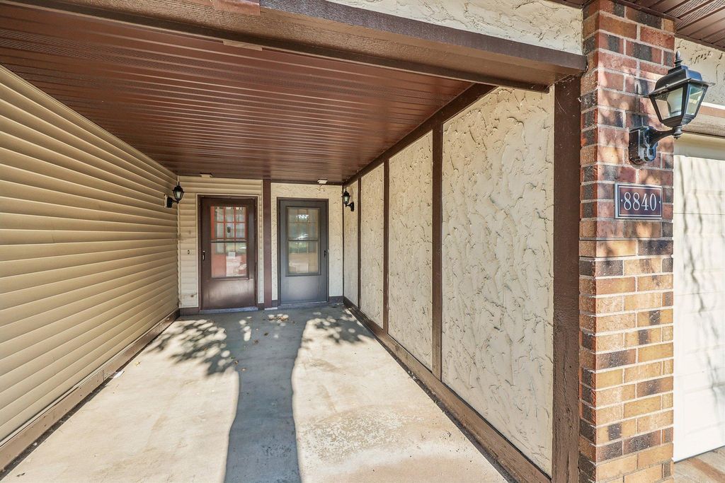 8840 N Maplebrook Court, Brooklyn Park, MN 55445 — photo 4