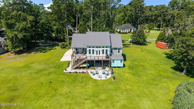 305 Rennys Creek Drive, New Bern, NC 28560