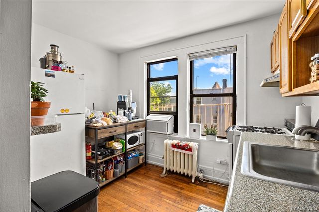 2067 32nd Street, Astoria, NY 11105