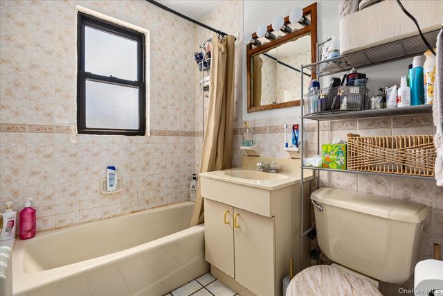 2067 32nd Street, Astoria, NY 11105
