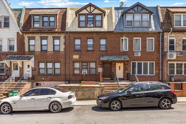 2067 32nd Street, Astoria, NY 11105