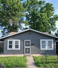 145 E Farmer Street, Independence, MO 64050