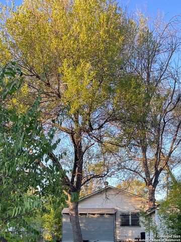 1818 woodlawn, San Antonio, TX 78201