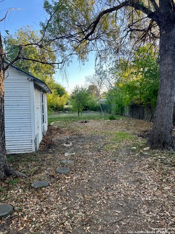 1818 woodlawn, San Antonio, TX 78201