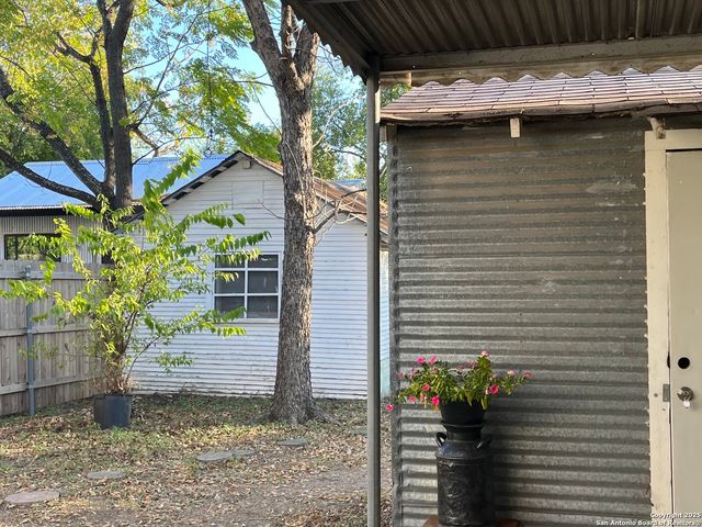 1818 woodlawn, San Antonio, TX 78201