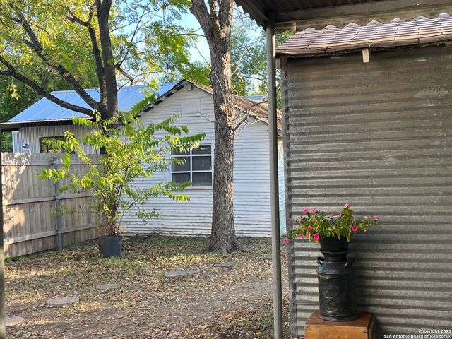 1818 woodlawn, San Antonio, TX 78201