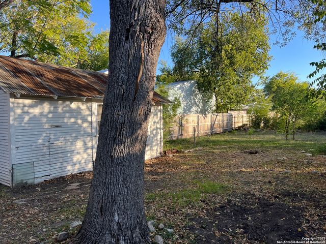 1818 woodlawn, San Antonio, TX 78201