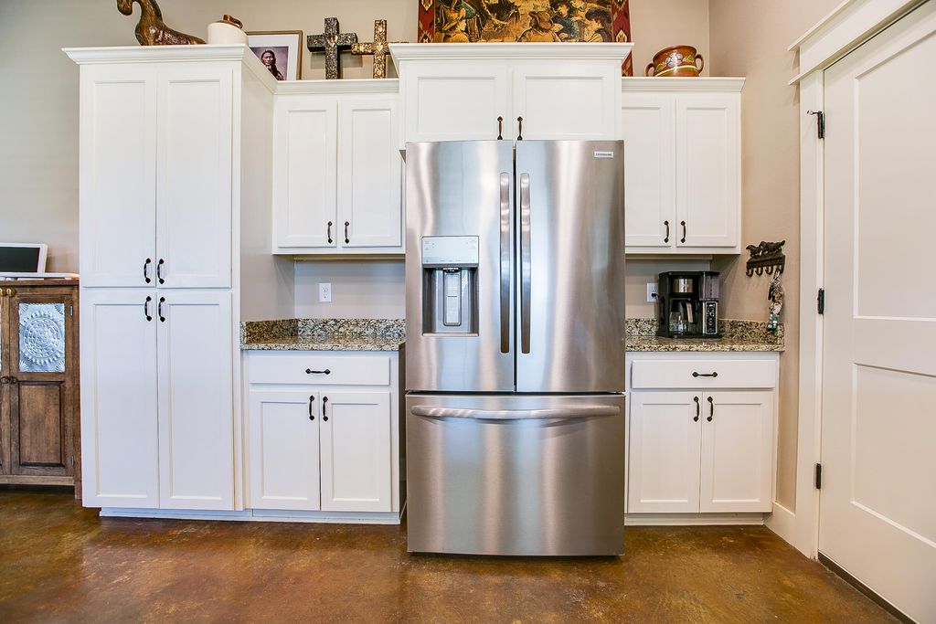 Image 14 of property listing at 791 Fairview School Road, San Angelo, TX 76904