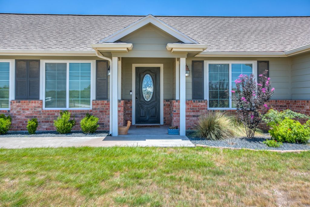 Image 2 of property listing at 791 Fairview School Road, San Angelo, TX 76904