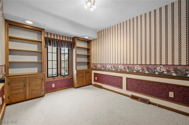 3733 River Lane, Rocky River, OH 44116