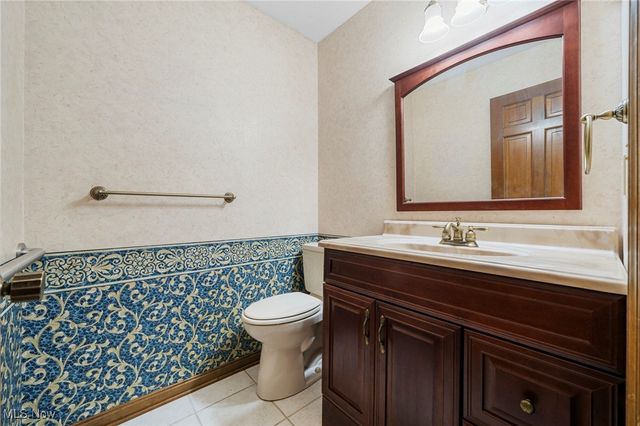 3733 River Lane, Rocky River, OH 44116