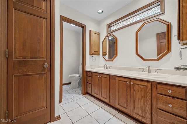 3733 River Lane, Rocky River, OH 44116