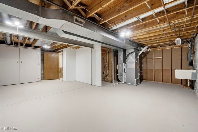 3733 River Lane, Rocky River, OH 44116