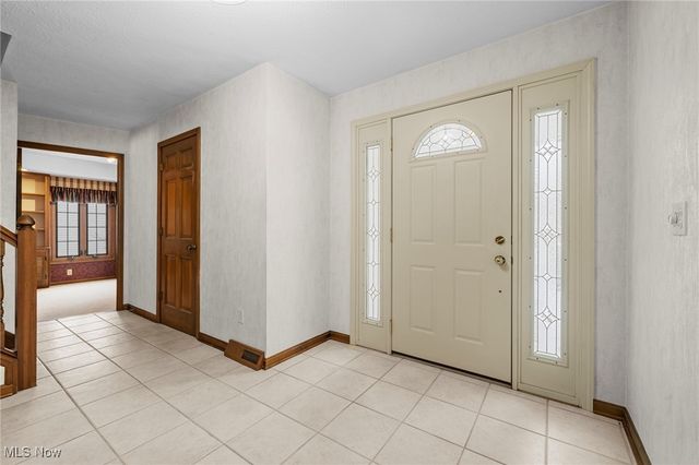 3733 River Lane, Rocky River, OH 44116