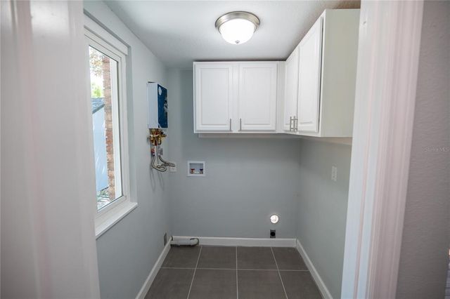 237 W MCCLENDON STREET, Lady Lake, FL 32159
