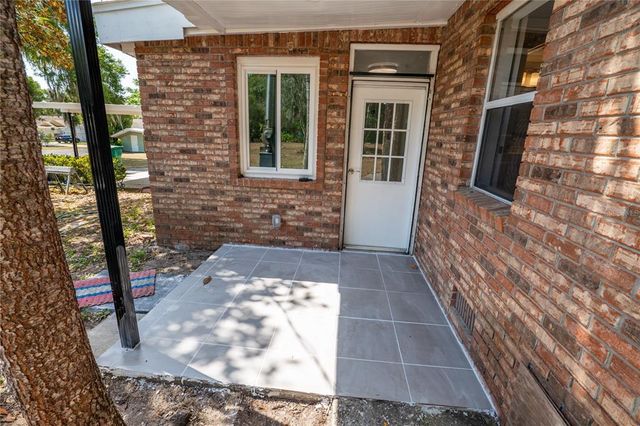 237 W MCCLENDON STREET, Lady Lake, FL 32159