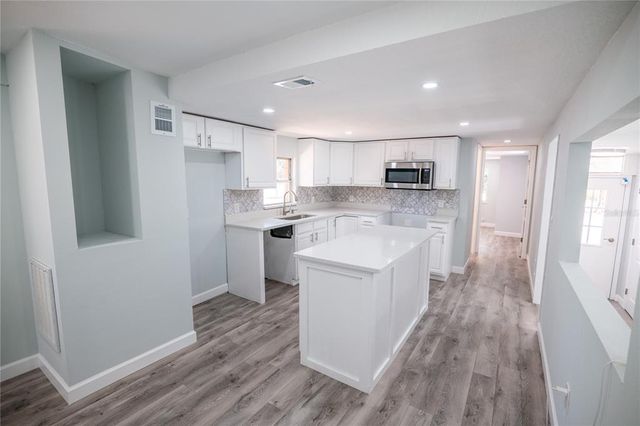 237 W MCCLENDON STREET, Lady Lake, FL 32159