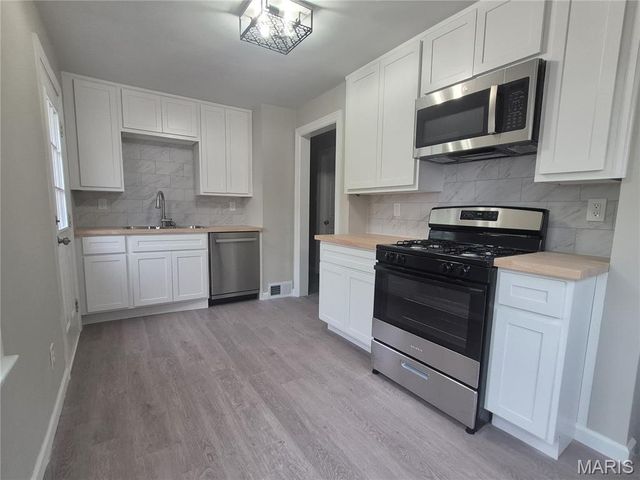 2557 Edison Avenue, Granite City, IL 62040