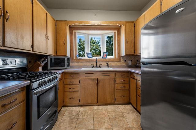 1102 16TH STREET, Two Rivers, WI 54241