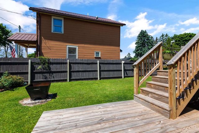 1102 16TH STREET, Two Rivers, WI 54241