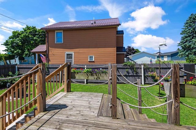 1102 16TH STREET, Two Rivers, WI 54241