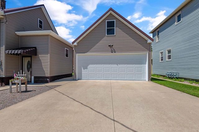 1102 16TH STREET, Two Rivers, WI 54241