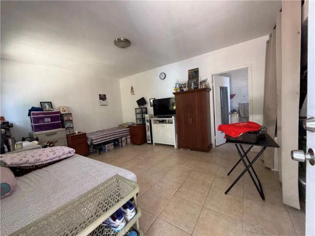 4728 W Henderson Pl, Santa Ana, CA 92704