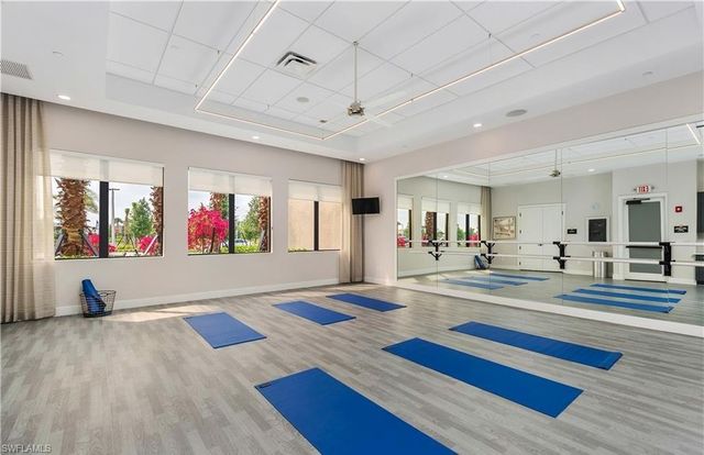 4420 Aurora ST, Naples, FL 34119