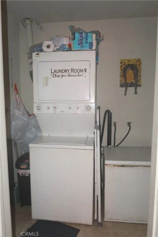 11912 Elva Avenue, Los Angeles, CA 90059