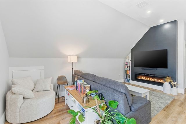 19-21 Standard St 3, Boston, MA 02126