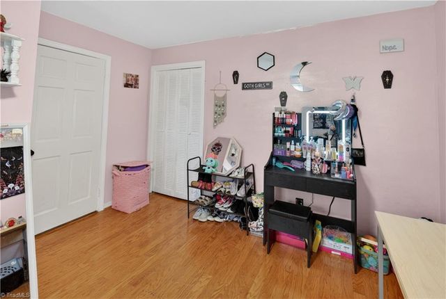 648 Knollwood Drive, Mount Airy, NC 27030