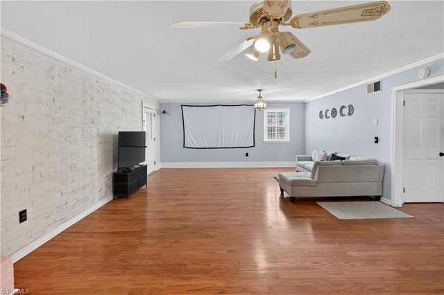 648 Knollwood Drive, Mount Airy, NC 27030