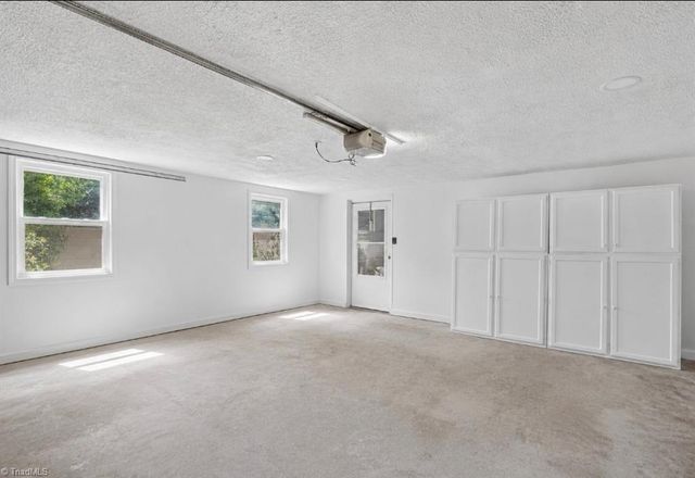 648 Knollwood Drive, Mount Airy, NC 27030