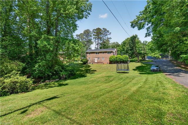 648 Knollwood Drive, Mount Airy, NC 27030