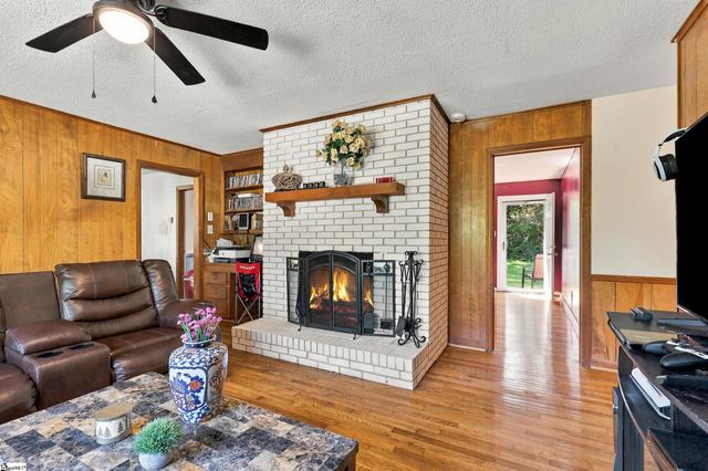 118 Kensington Drive, Spartanburg, SC 29306