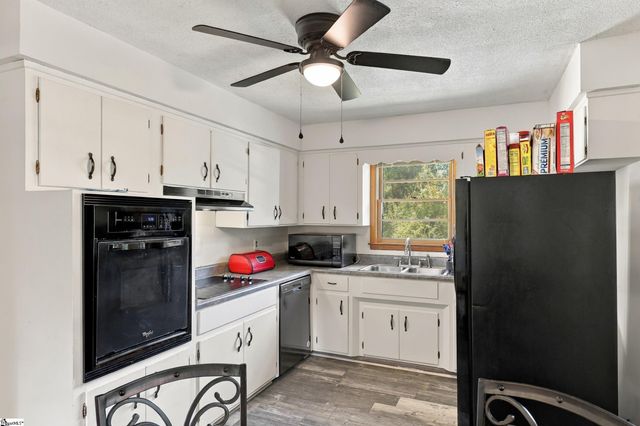 118 Kensington Drive, Spartanburg, SC 29306