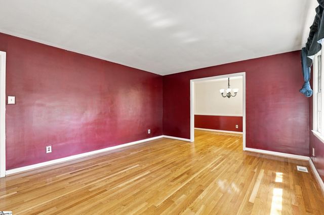 118 Kensington Drive, Spartanburg, SC 29306