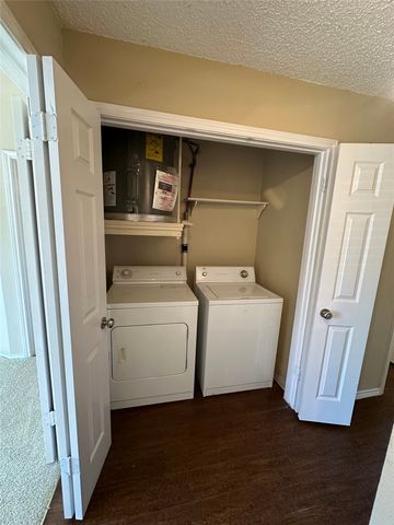 630 W Canty Street B4, Dallas, TX 75208