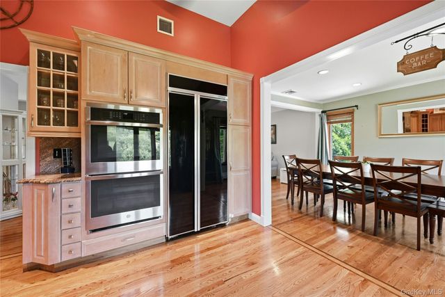 11 Rockrose Lane, East Northport, NY 11731