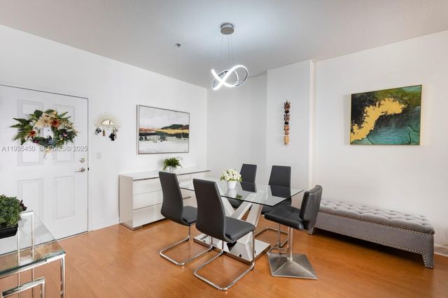 8395 SW 73rd Ave 521, Miami, FL 33143