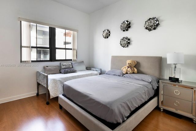 8395 SW 73rd Ave 521, Miami, FL 33143