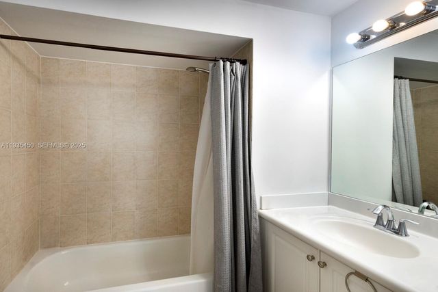 8395 SW 73rd Ave 521, Miami, FL 33143