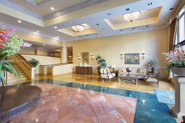 8395 SW 73rd Ave 521, Miami, FL 33143